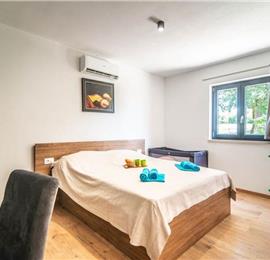 7 bedroom villa with pool in Svetvinčenat, sleeps 14